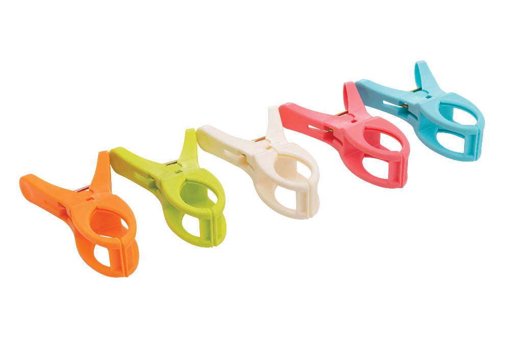 Jumbo Plastic Pegs - Pack of 24